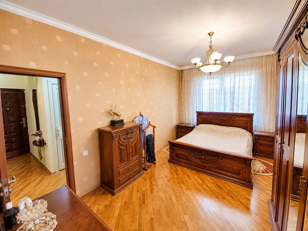 Satılır 4 otaqlı köhnə tikili 110 m² — Mənzil, Bakı (5)