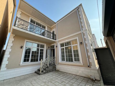 Satılır 5 otaqlı həyət evi/bağ evi 200 m² — Bakı