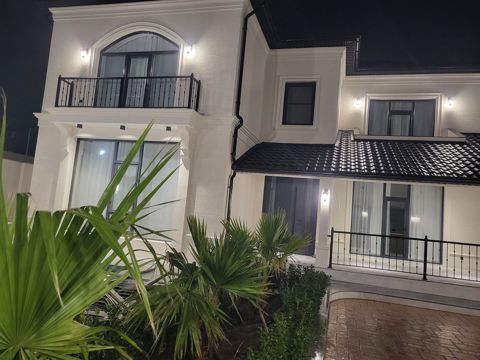 Satılır 6 otaqlı həyət evi/bağ evi 320 m² — Bakı