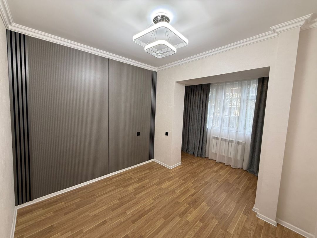 Satılır 4 otaqlı köhnə tikili 110 m² — Mənzil, Bakı (7)