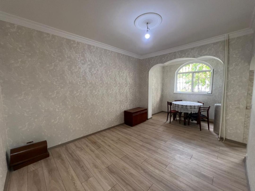 Satılır 2 otaqlı köhnə tikili 52 m² — Mənzil, Bakı (2)