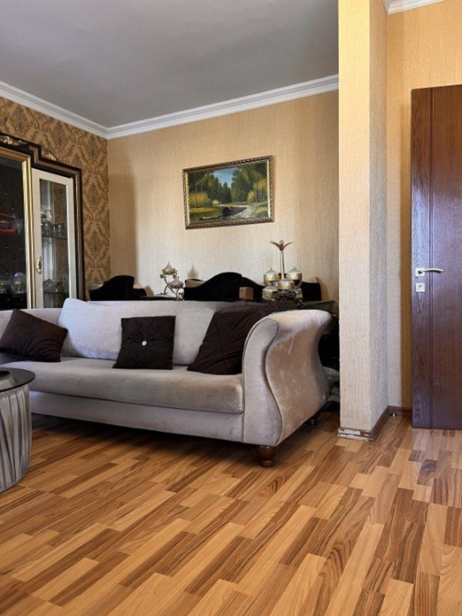 Satılır 4 otaqlı köhnə tikili 100 m² — Mənzil, Bakı (4)