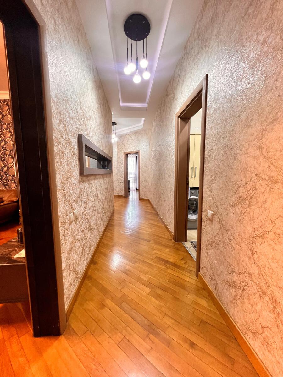 Satılır 4 otaqlı yeni tikili 160 m² — Mənzil, Bakı (11)