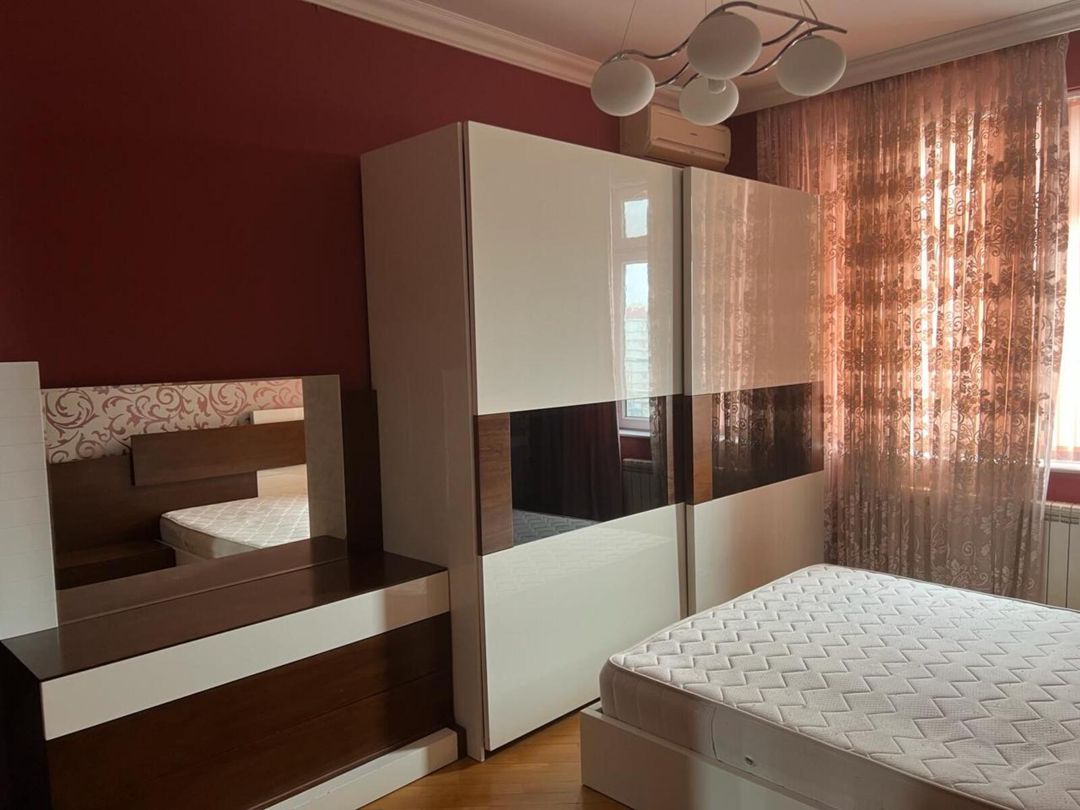İcarəyə verilir 3 otaqlı yeni tikili 135 m² — Mənzil, Bakı (7)
