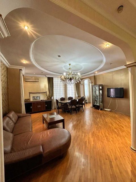 İcarəyə verilir 3 otaqlı yeni tikili 170 m² — Bakı