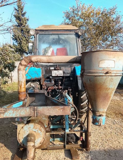 Kənd təsərrüfatı üçün traktor qoşqulu yem-ezmə və qarışdırma qurğusu — Sabirabad