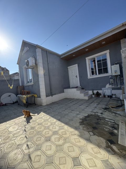 Satılır 3 otaqlı həyət evi/bağ evi 70 m² — Bakı