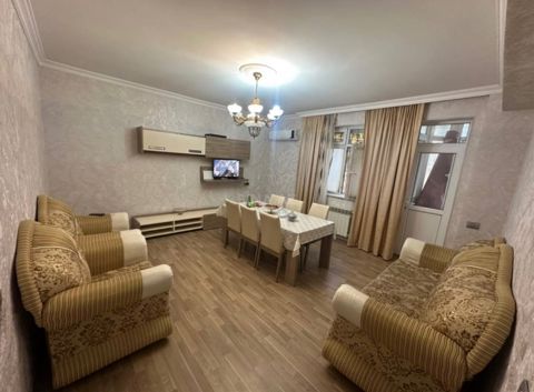 3-otaqlı mənzil kirayə verilir, Xalqlar Dostluğu m., 120 m² — Bakı