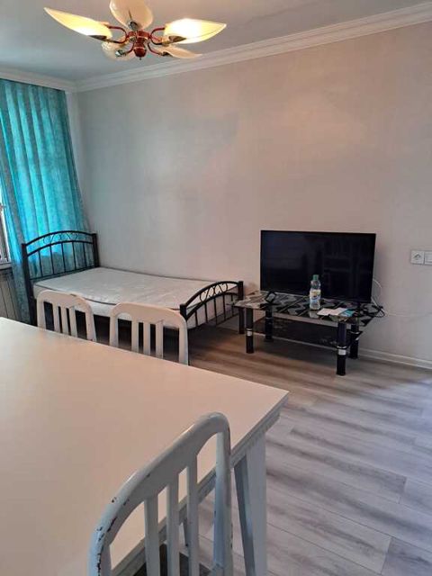 Satılır 2 otaqlı köhnə tikili 40.8 m² — Bakı