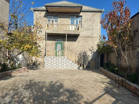Satılır 4 otaqlı həyət evi/bağ evi 180 m² — Bakı