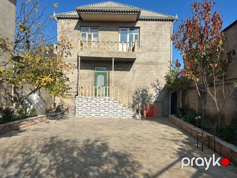 Satılır 4 otaqlı həyət evi/bağ evi 180 m²