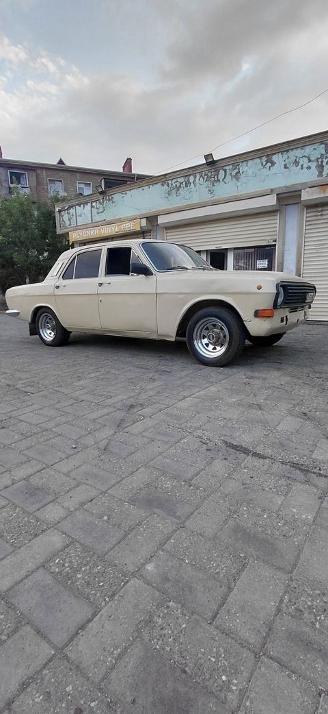GAZ 24, 1985 il — Sumqayıt
