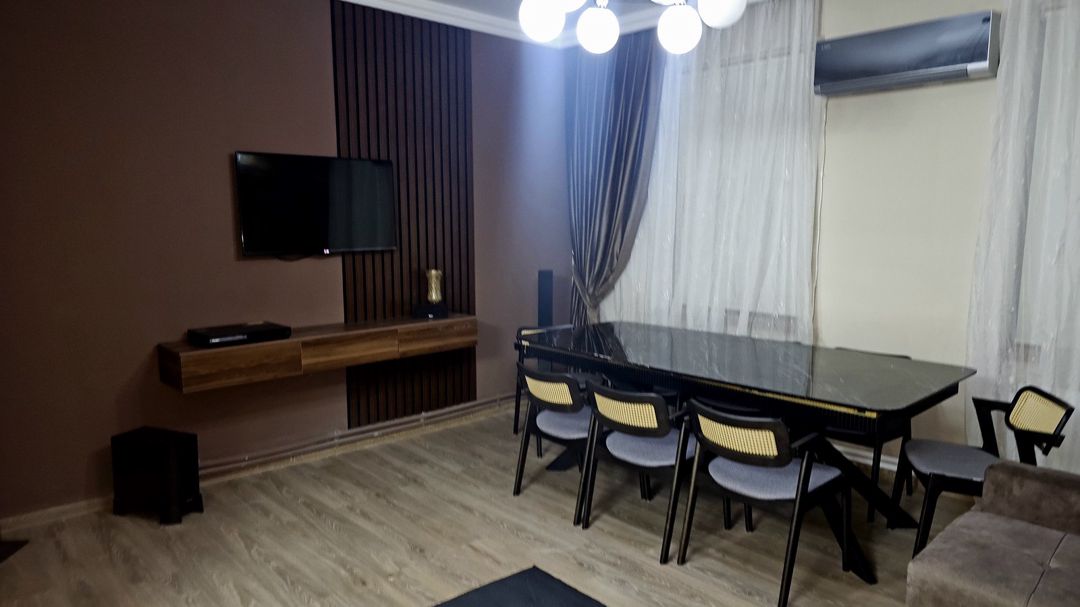 İcarəyə verilir 6 otaqlı həyət evi/bağ evi 300 m² — Ev, villa, Bakı (7)