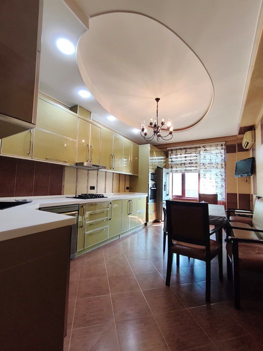 İcarəyə verilir 4 otaqlı yeni tikili 210 m² — Mənzil, Bakı (8)