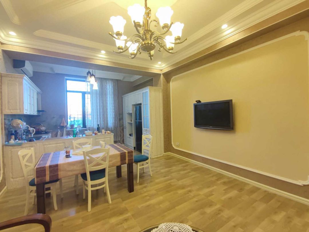 Satılır 9 otaqlı həyət evi/bağ evi 850 m² — Ev, villa, Bakı (3)