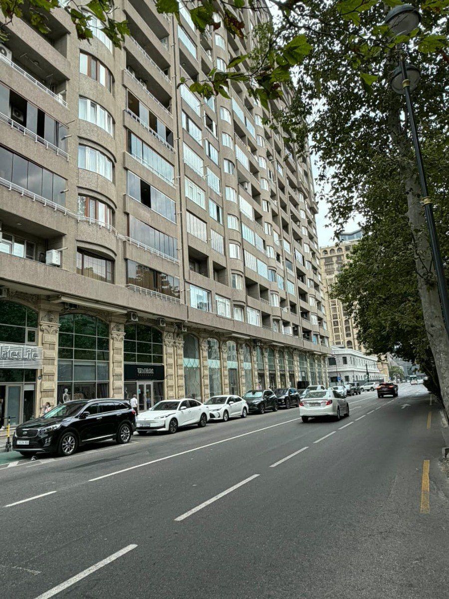 Satılır 4 otaqlı yeni tikili 180 m² — Mənzil, Bakı (3)