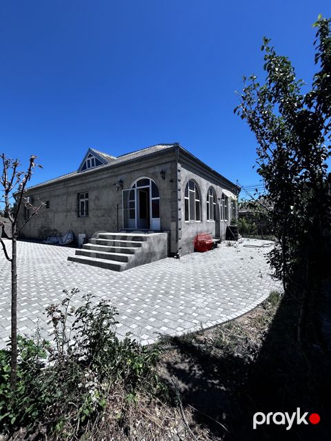 Satılır 5 otaqlı həyət evi/bağ evi 185 m²