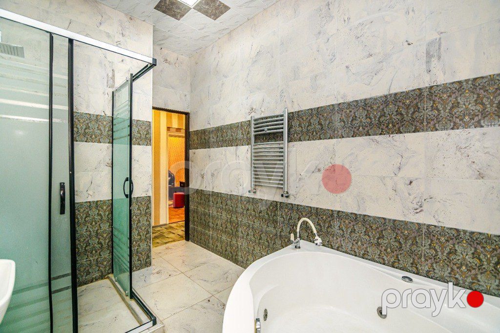 İcarəyə verilir 4 otaqlı köhnə tikili 130 m² — Mənzil, Bakı (2)