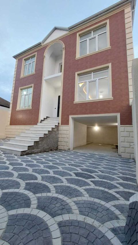 Satılır 4 otaqlı həyət evi/bağ evi 200 m² — Bakı
