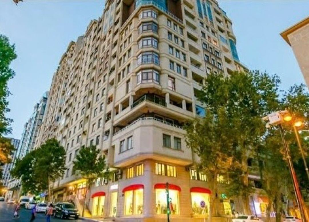 4-otaqlı yeni tikili, 28 May m., 300 m² — Mənzil, Bakı