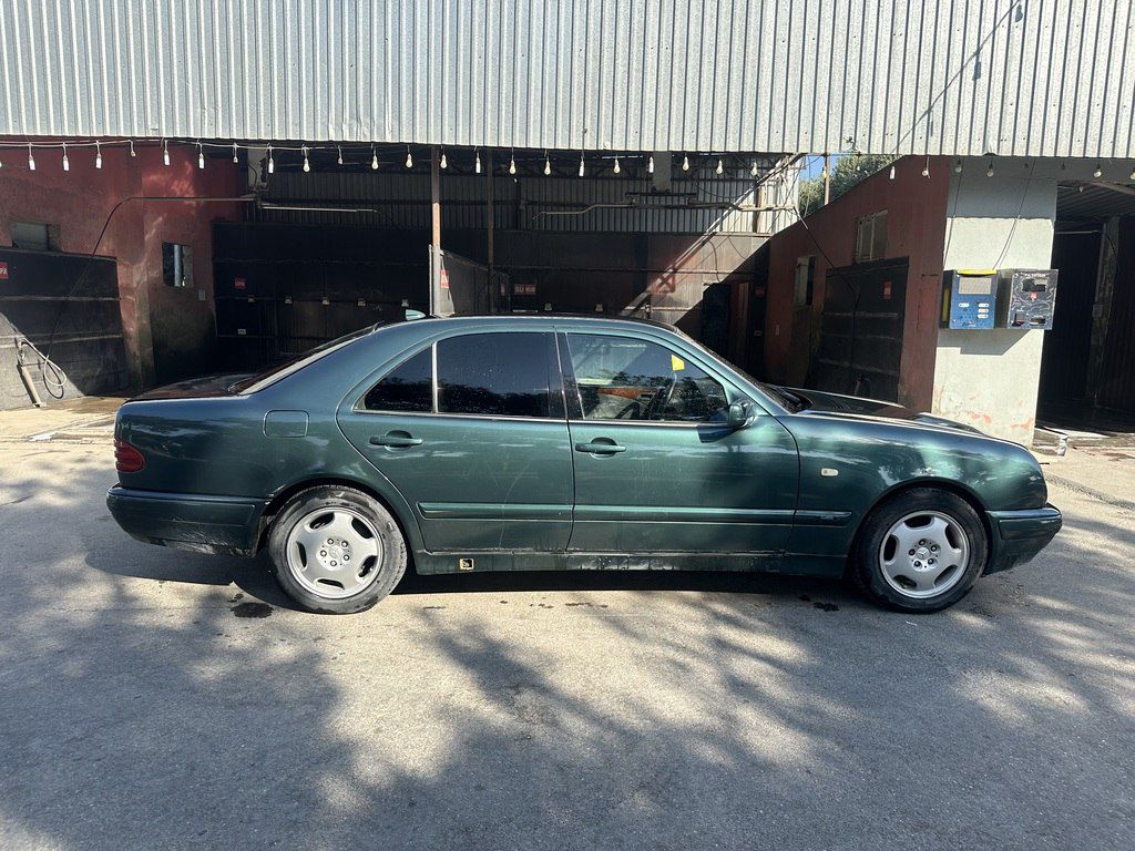 Mercedes E 240, 2.4 L, 1998 il, 428 000 km — Avtomobillər, Bakı (5)