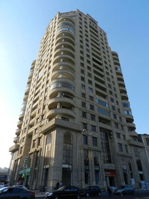Satılır 4 otaqlı yeni tikili 172 m² — Bakı