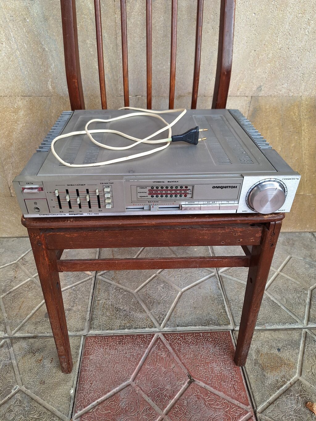 Amfiton stereo səsqücləndirici predvariteli-tembrobloku işləmir ancaq — Elektronika, Bakı (4)