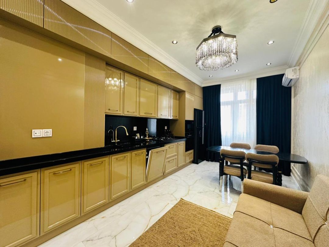 Satılır 4 otaqlı yeni tikili 207 m² — Mənzil, Bakı (8)