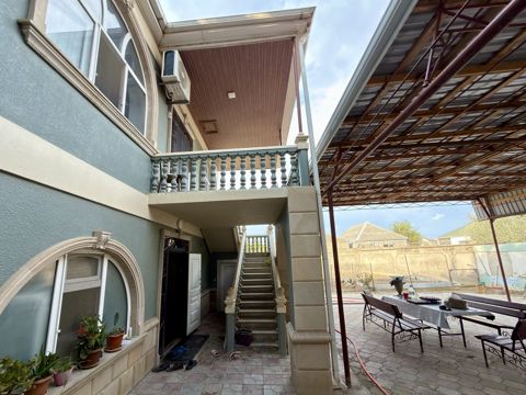 Satılır 8 otaqlı həyət evi/bağ evi 250 m² — Bakı
