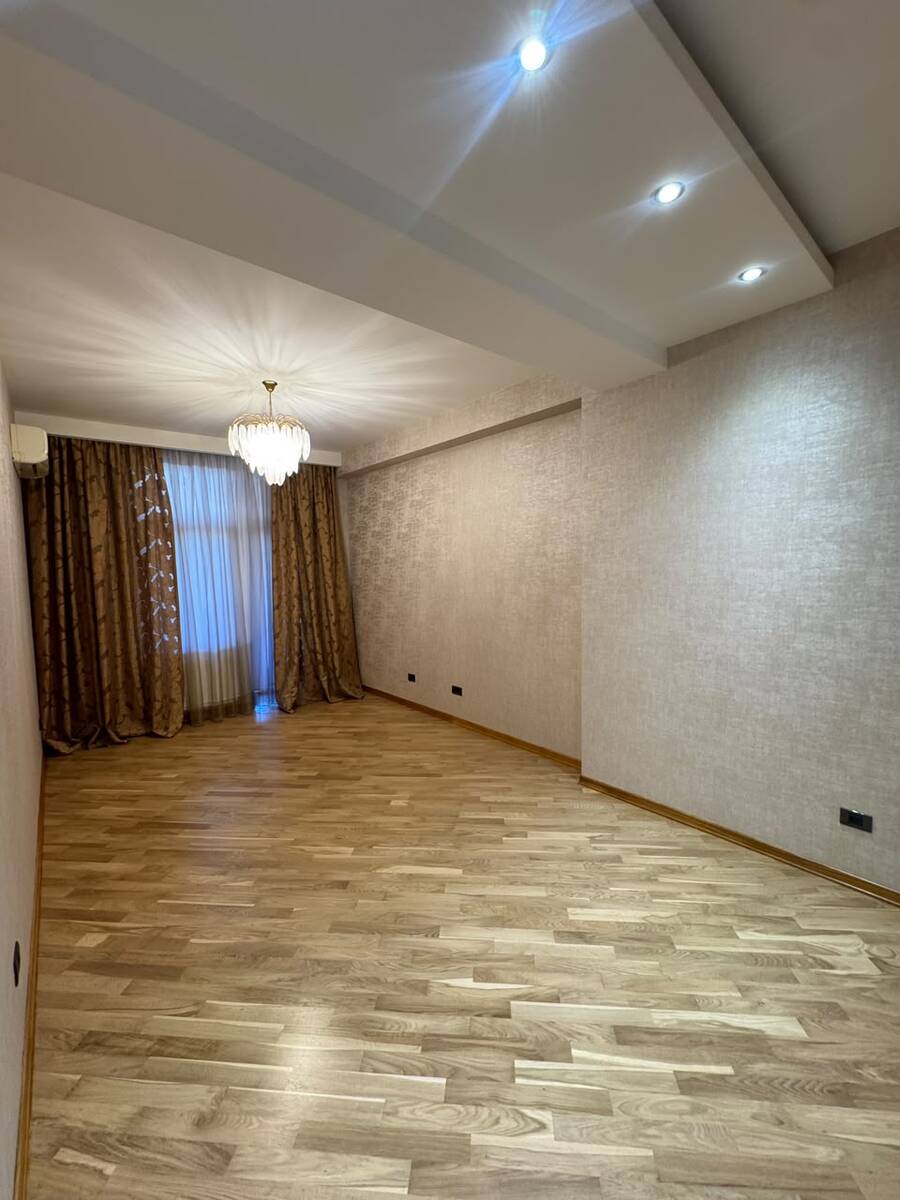 Satılır 4 otaqlı yeni tikili 245 m² — Mənzil, Bakı (9)
