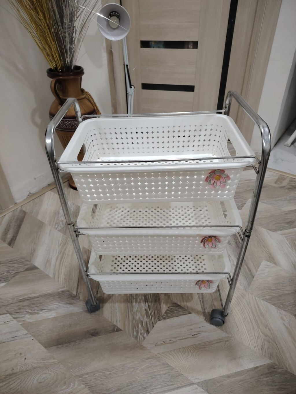 Metal karkaslı, təkərli çoxsəviyyəli səbət rəfi - 3 mərtəbəli — Mebel, Bakı (2)