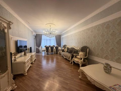 Satılır 3 otaqlı yeni tikili 160 m² — Bakı