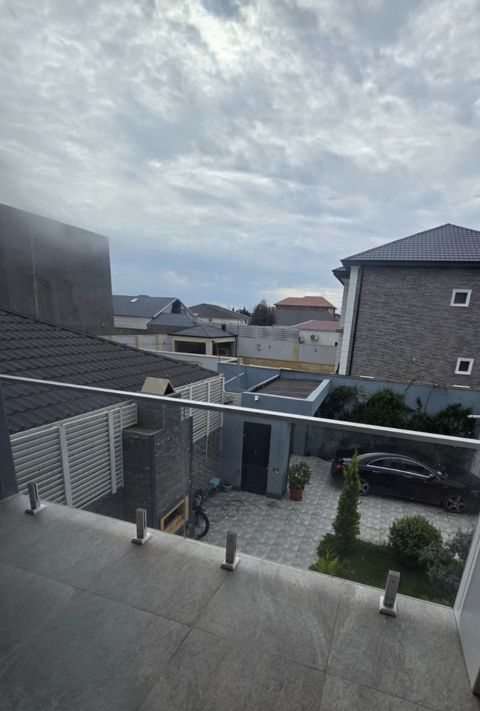İcarəyə verilir 6 otaqlı həyət evi/bağ evi 220 m² — Bakı