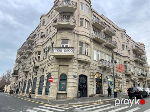 Satılır 3 otaqlı köhnə tikili 70 m²