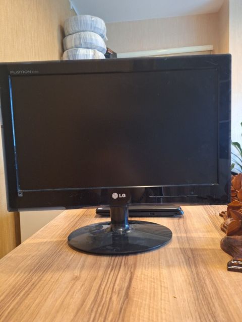 Monitorlar — Bakı
