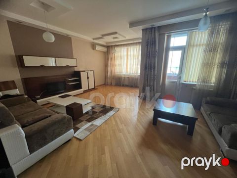İcarəyə verilir 3 otaqlı yeni tikili 135 m²