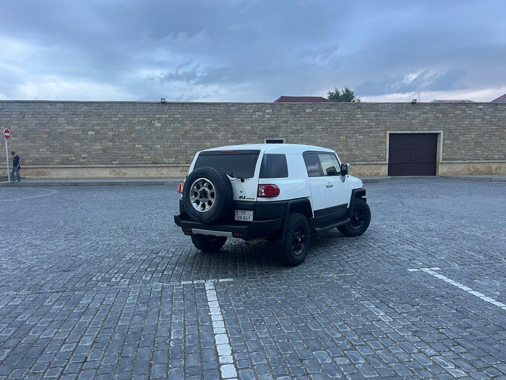 Toyota FJ Cruiser, 4.0 L, 2013 il, 301 985 km — Avtomobillər, Bakı (2)