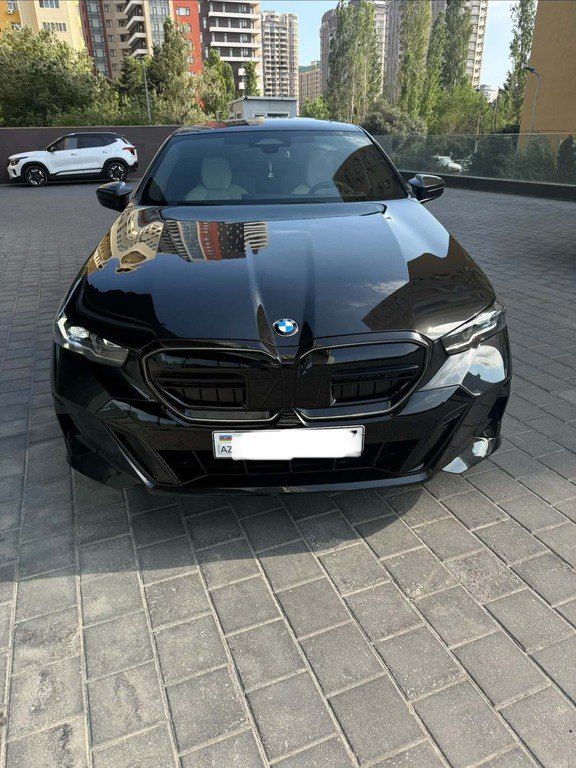 BMW 530, 2.0 L, 2024 il, 15 600 km — Avtomobillər, Bakı (4)