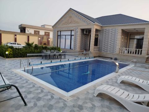 Satılır 4 otaqlı həyət evi/bağ evi 200 m² — Bakı