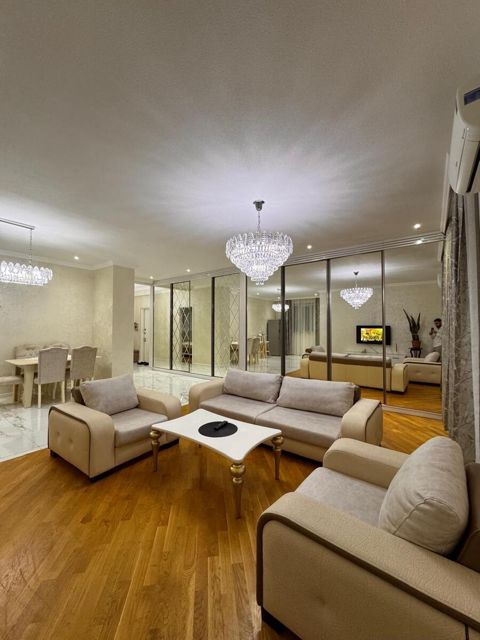Satılır 3 otaqlı yeni tikili 120 m² — Bakı