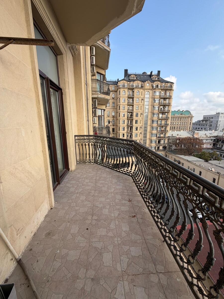 Satılır 3 otaqlı yeni tikili 150 m² — Mənzil, Bakı (12)