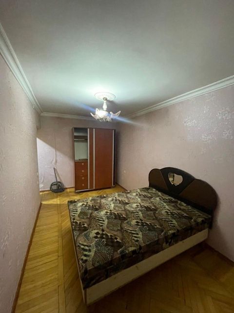 Satılır 3 otaqlı köhnə tikili 8 m² — Bakı