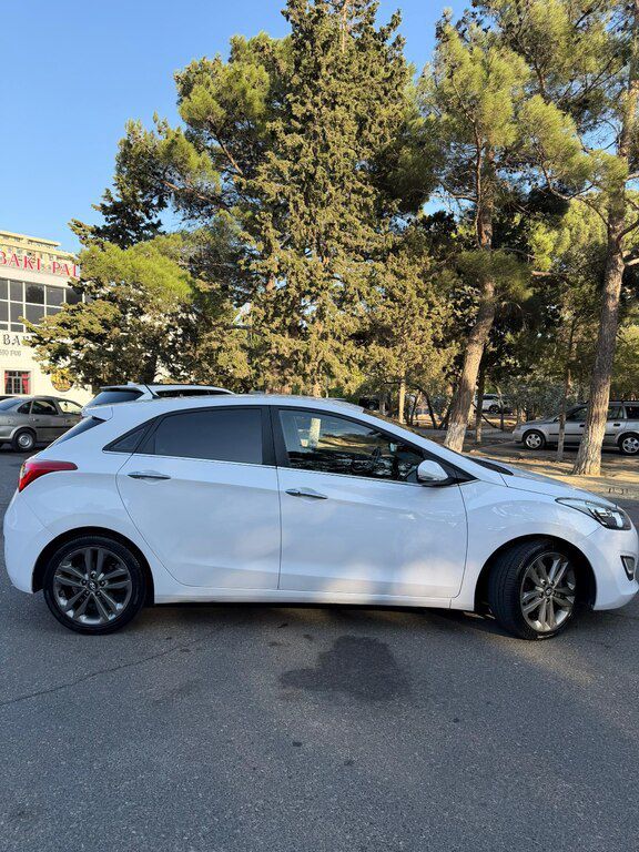 Hyundai i30, 1.6 L, 2015 il, 197 000 km — Avtomobillər, Sumqayıt (10)