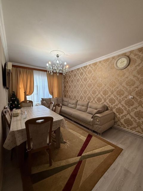 Satılır 3 otaqlı köhnə tikili 85 m² — Bakı