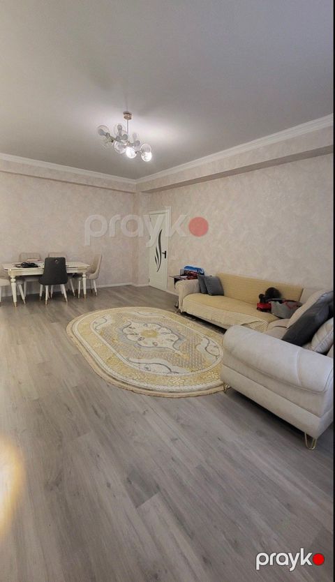 Satılır 3 otaqlı yeni tikili 105 m²