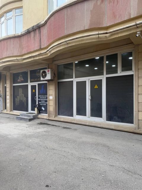 Satılır obyekt 91 m² — Bakı