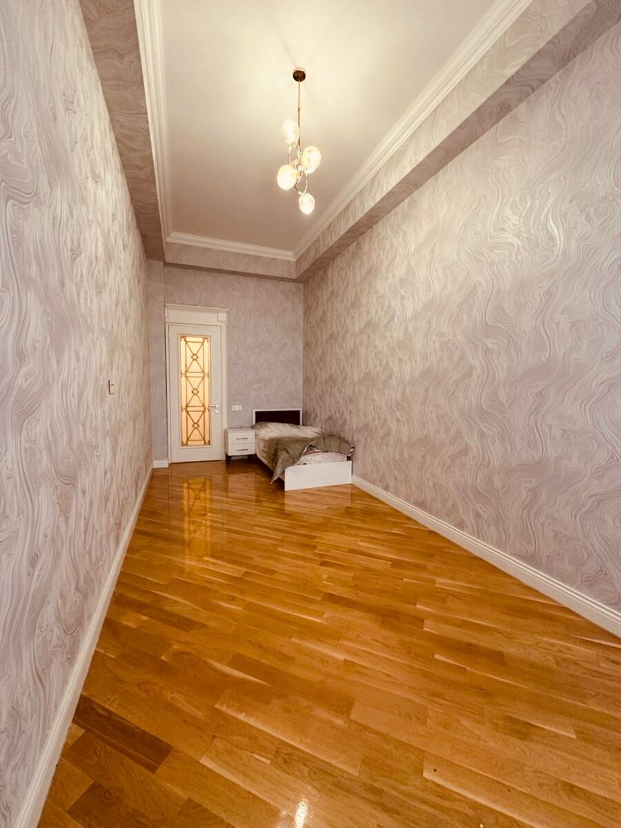 Satılır 5 otaqlı yeni tikili 240 m² — Mənzil, Bakı (4)