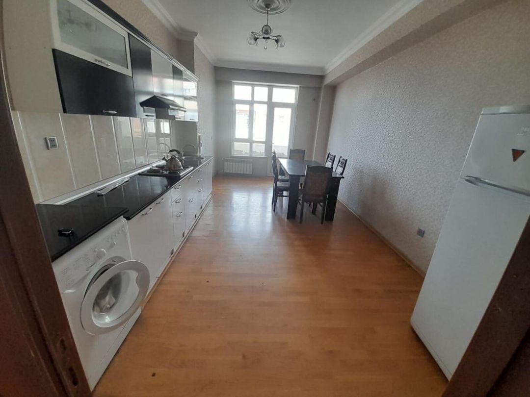 İcarəyə verilir 3 otaqlı yeni tikili 128 m² — Mənzil, Bakı (8)
