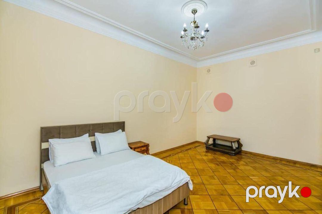 Satılır 5 otaqlı köhnə tikili 320 m² — Mənzil, Bakı (10)