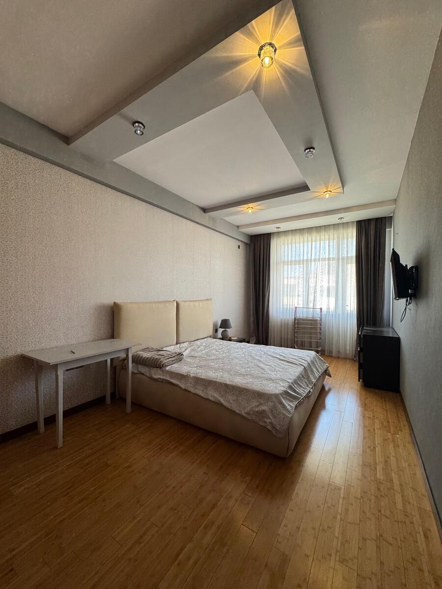 İcarəyə verilir 3 otaqlı yeni tikili 140 m² — Mənzil, Bakı (10)